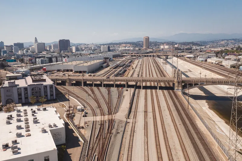 Fourth Street Bridge History and Features
