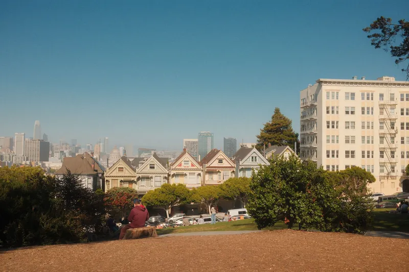 Alamo Square Park's Historic District