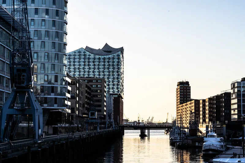 Stunning view of the Elbphilharmonie in Hamburg at sunset, showcasing modern architecture.