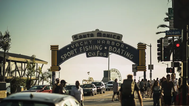 Santa Monica Architecture Walking Tour for Photographers